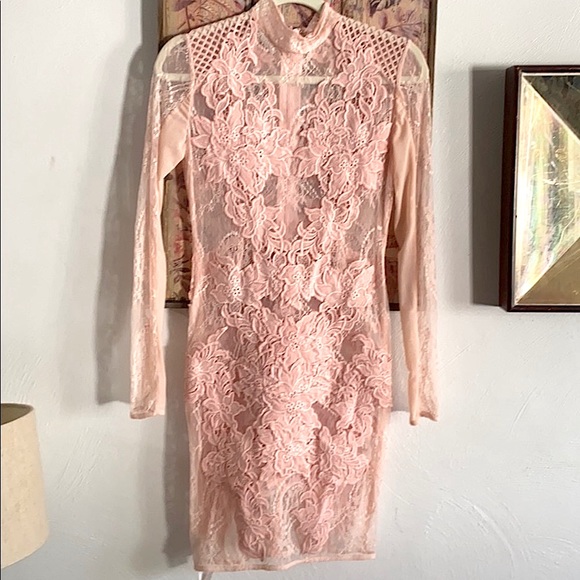 NWOT HOUSE OF CB LONDON STRET BODYCON DRESS LACE APPLIQUÉ BLUSH M ASO JLO CELEBS - Picture 2 of 16